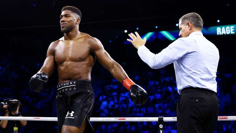 Anthony Joshua advised to "play the game" by heavyweight boxing legend