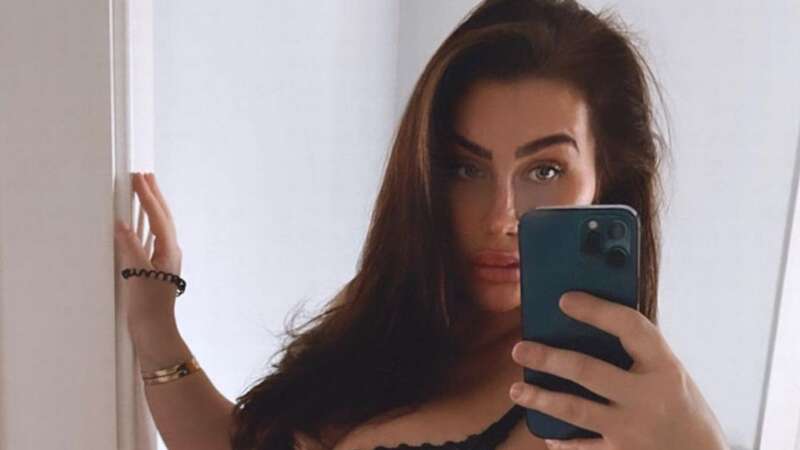 Lauren Goodger strips off as she poses in bath for snap to celebrate New Year