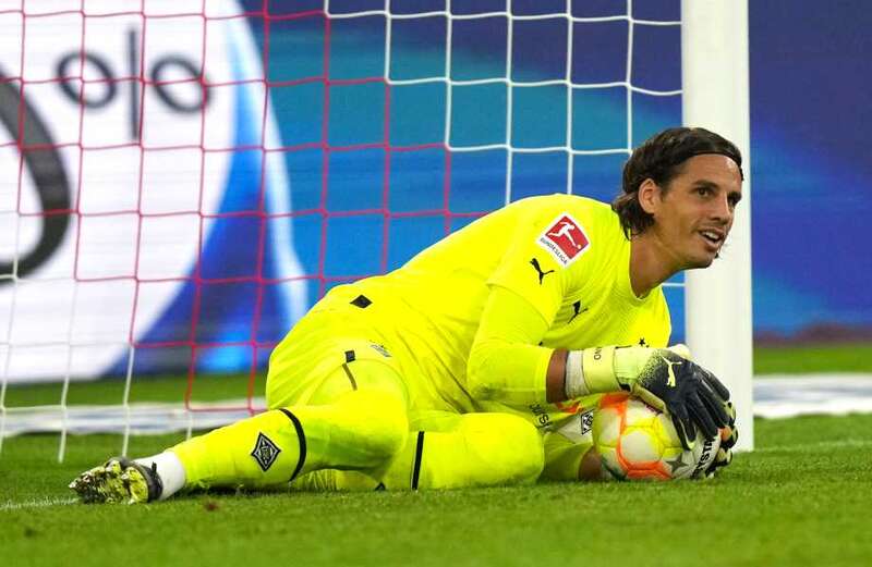 Man Utd bring forward Yann Sommer pursuit after Dubravka's Newcastle recall