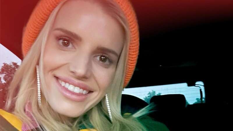 Jessica Simpson fans voice concern as she wears 8th grade cheerleader jacket