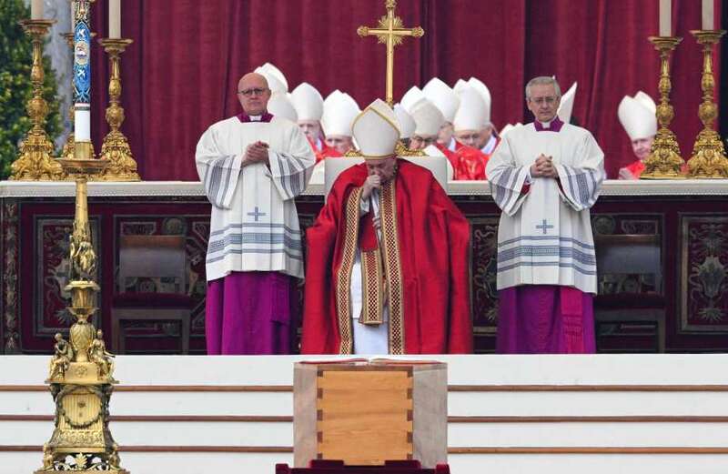 Pope Francis bids farewell to Pope Emeritus Benedict XVI at funeral