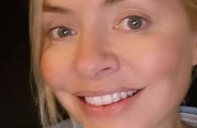 Holly Willoughby shows off natural beauty in rare no make-up selfie