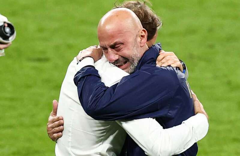 Emotional moment Vialli and Mancini cry and embrace following Euro 2020 win