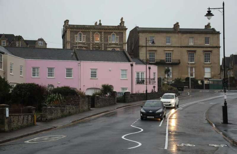 Mind-boggling wiggly white road lines to stop speeding branded 'shambles'