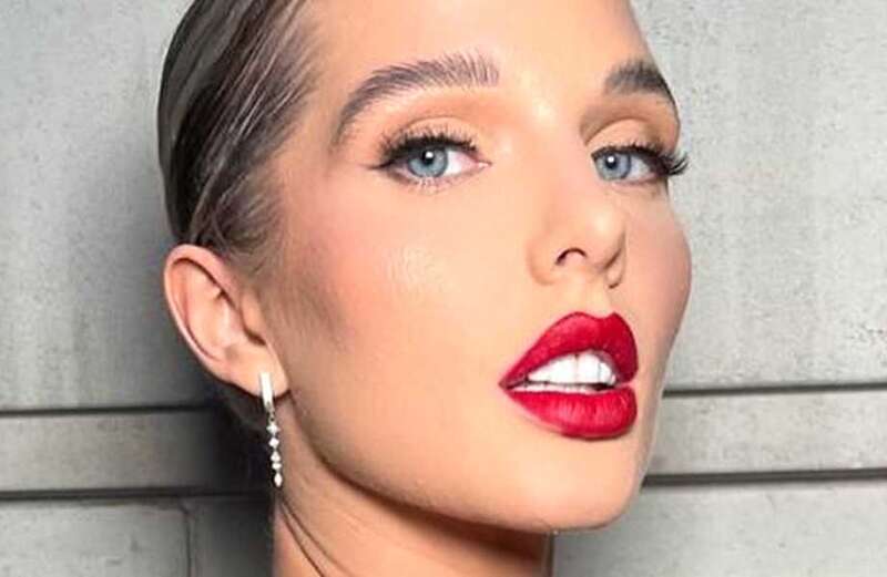 Helen Flanagan glams up for stunning close-up snap as she recovers from boob job