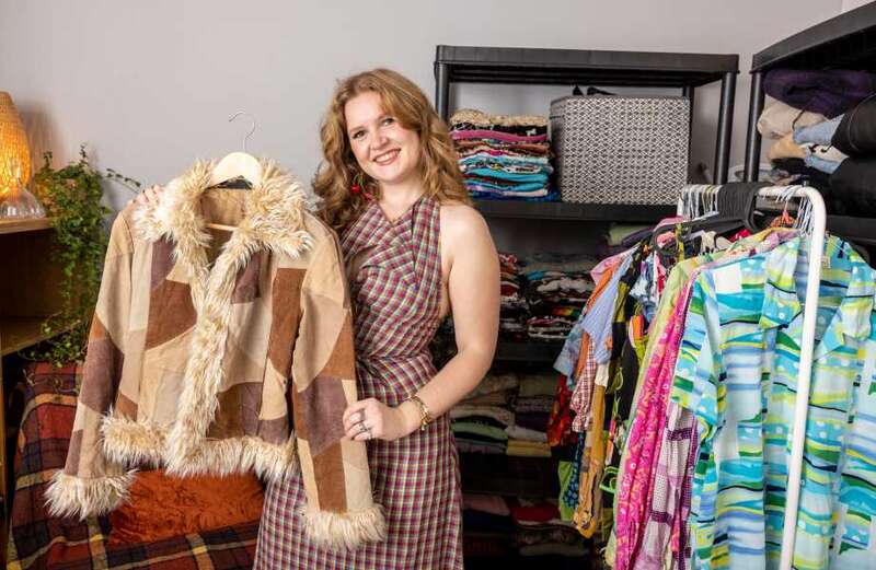 I make £4k a MONTH from my charity shop reselling side hustle