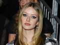 Gwyneth Paltrow's daughter is dead ringer for her mum as she attends Chanel Show eiqxidzeidqhprw