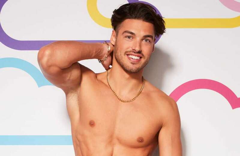 Who is Love Island bombshell Spencer Wilks?