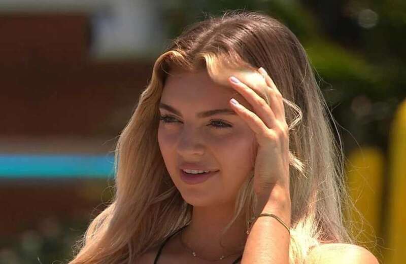 Bombshell Ellie Spence has secret connection to former ‘Love Island’ star