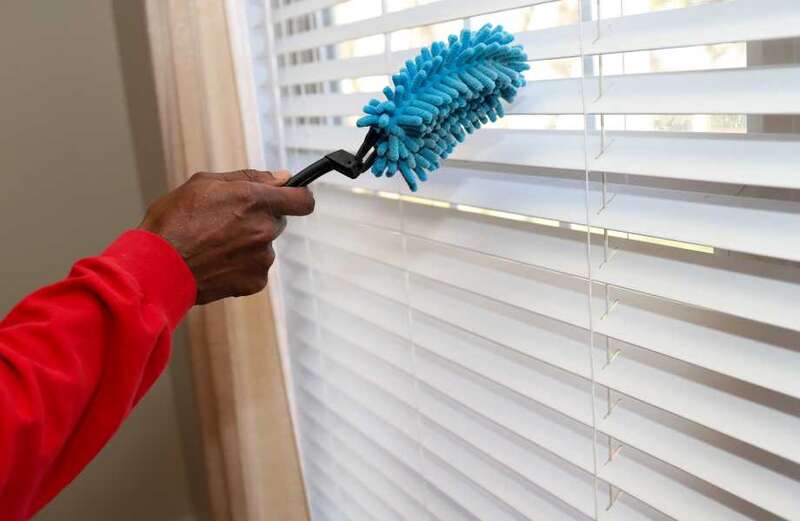 How to clean Venetian blinds