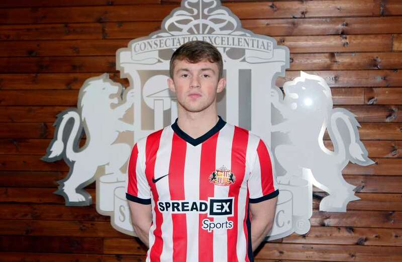 Sunderland sign Joe Gelhardt from Leeds to boost Premier League promotion bid