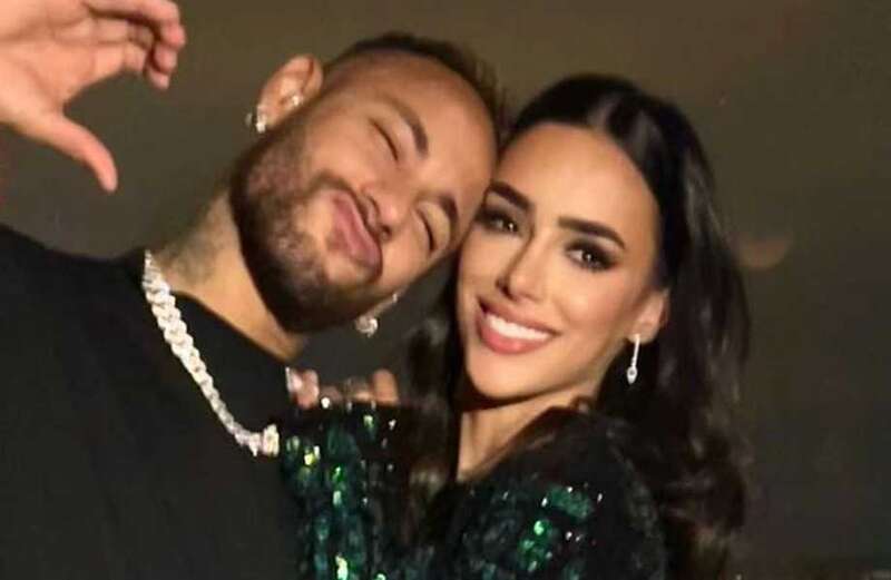 Neymar appears to rekindle romance with stunning WAG Bruna Biancardi