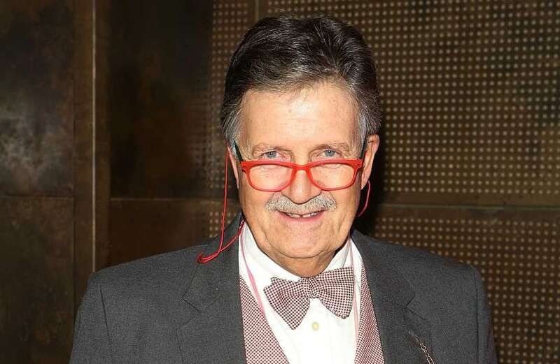 Why did Tim Wonnacott leave Bargain Hunt?