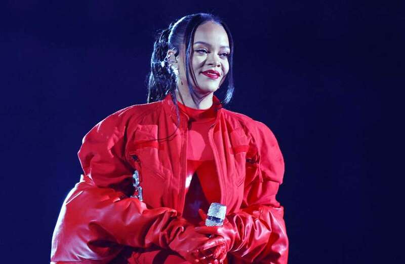 Rihanna fans are convinced she's pregnant after Super Bowl Halftime performance