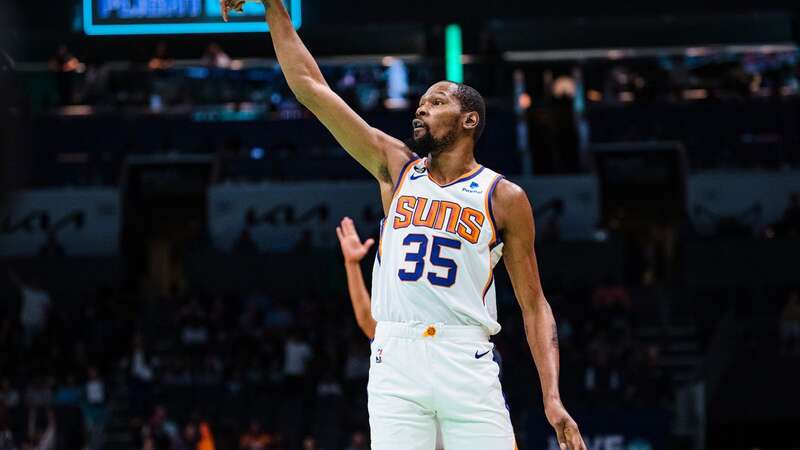 Kevin Durant and Devin Booker combined for 60 points as the star guard dropped 37 against the Charlotte Hornets (Image: Getty Images)