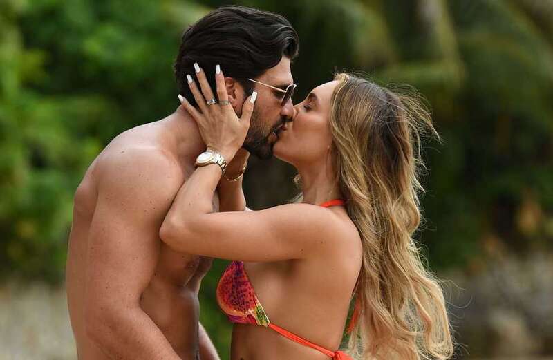 Amber Turner kisses boyfriend Dan Edgar in Thailand as Towie cast strip off