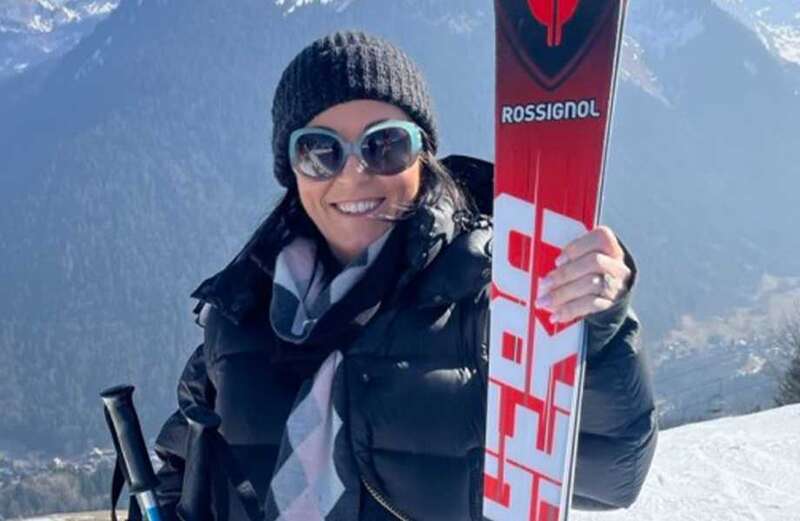 EastEnders' Jessie Wallace flashes engagement ring on ski trip with fiance