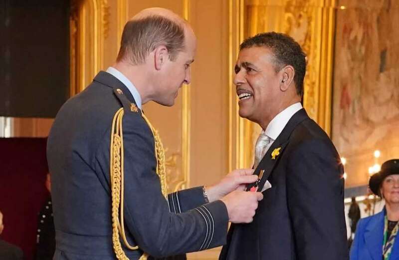 Wills and Kate's Twitter account makes Chris Kamara joke as pundit gets MBE