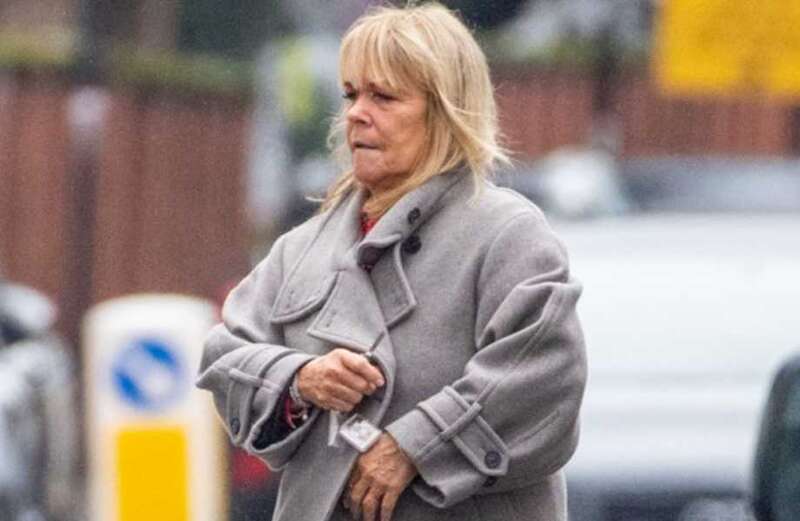 Linda Robson ditches wedding ring after 'ups & downs' with husband