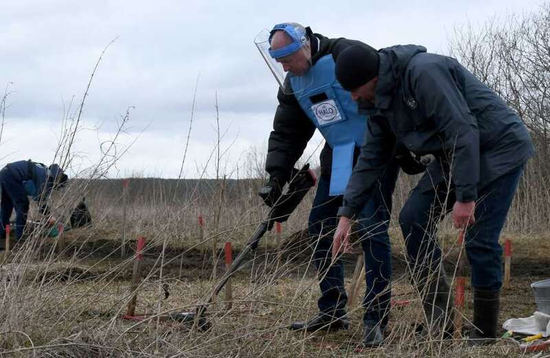 I walked Ukraine's minefields where bombs are disguised like pizza boxes