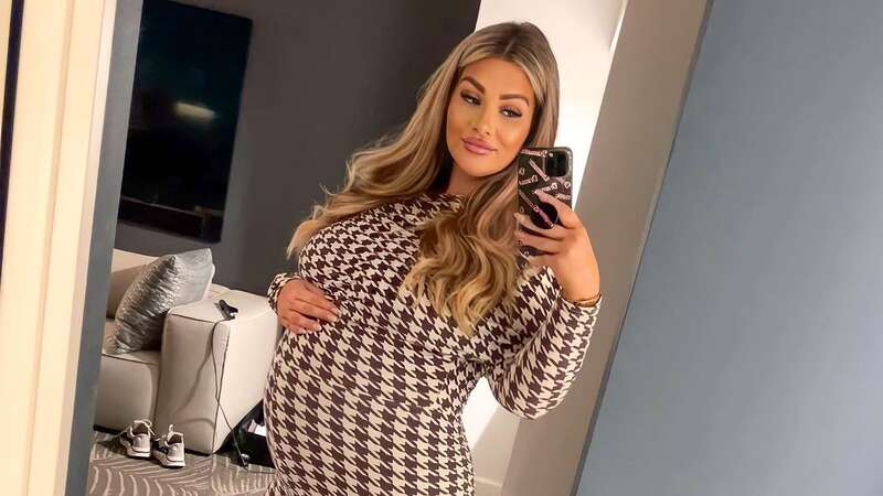 Pregnant Shaughna Phillips 