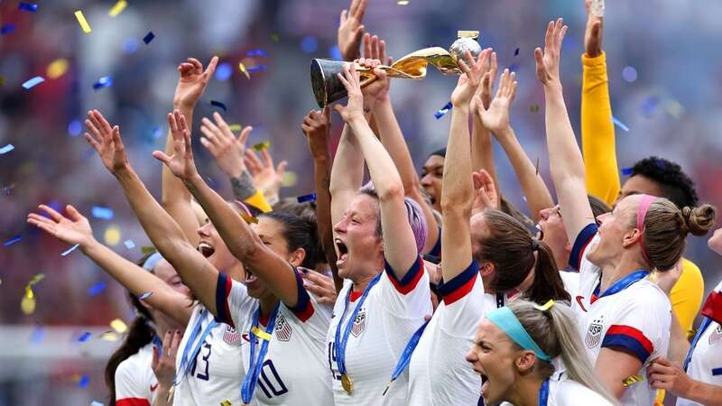 USA lift the 2019 Women