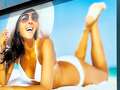 Tanning salon boss ordered to take down 'offensive' picture of woman in a bikini qhiddkiqrzidrzprw