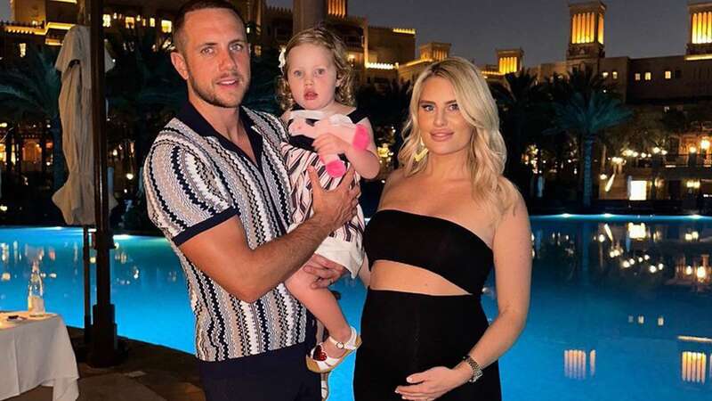 Danielle Armstrong announces unborn baby