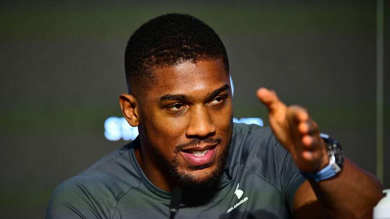 Anthony Joshua takes swipe at Tyson Fury and Oleksandr Usyk with "shambles" jibe