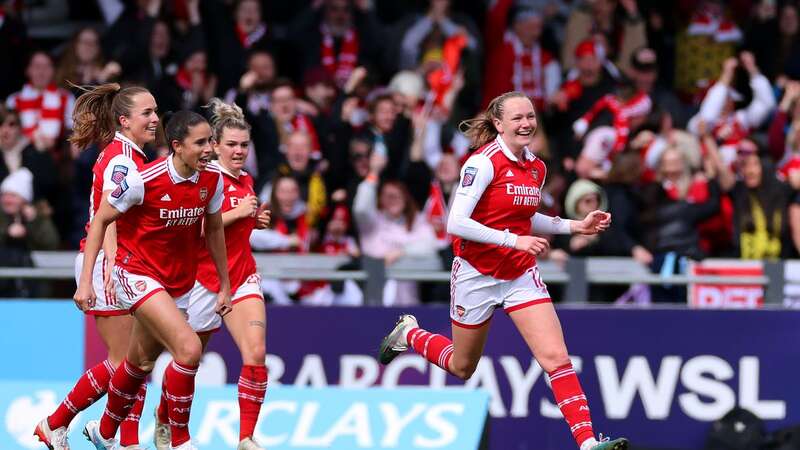 Arsenal celebrate wildly after Maanum levels the game against Man City.