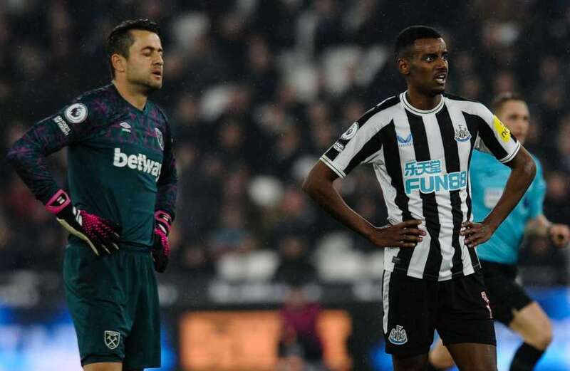 Fabianski sums up Hammers' night as he WATCHES Newcastle goal with Isak