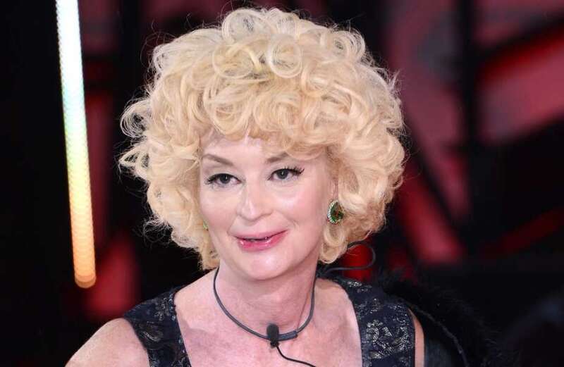 CBB star Lauren Harries' family reveal worrying health update after brain op