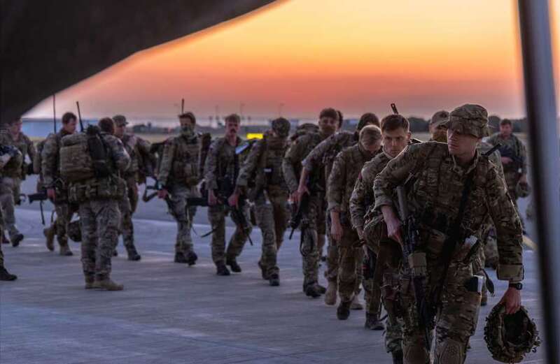 Elite UK troops arrive in Sudan to aid evacuation of 2,000 trapped Britons