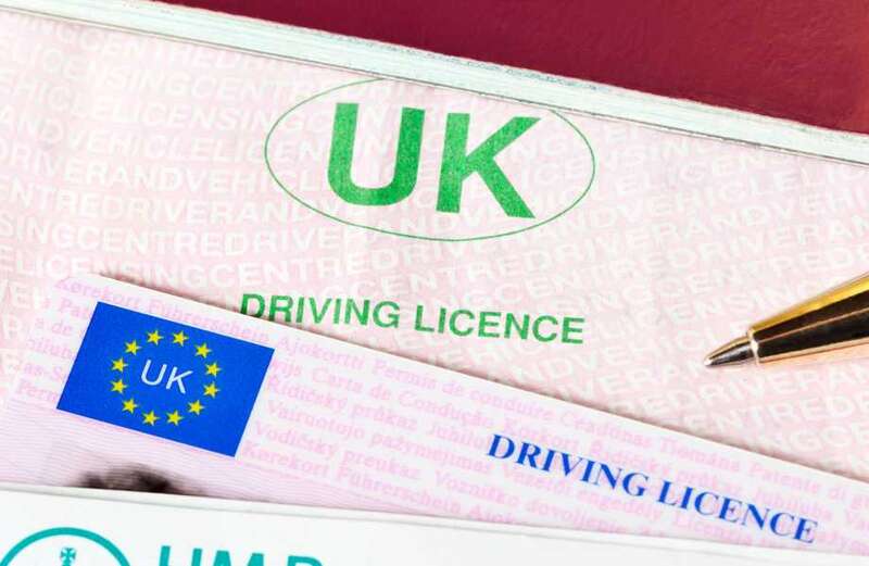 Are paper driving licences illegal?