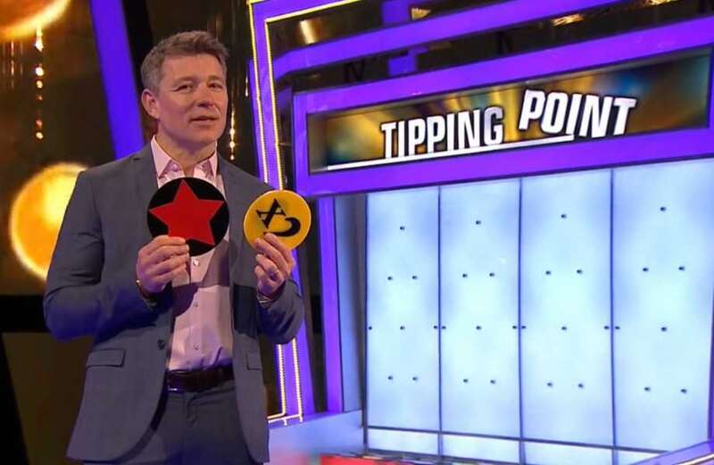 Tipping Point fans left double-taking as 'EastEnders legend' makes show debut