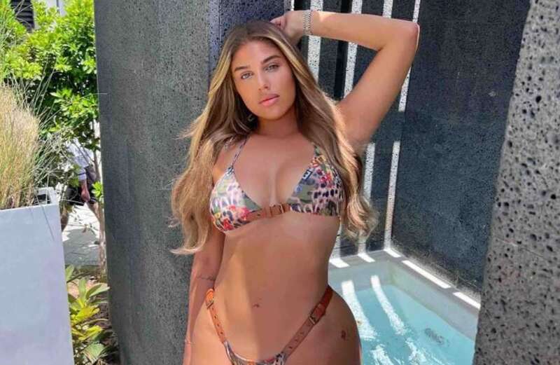 Love Island's Anna Vakili wows in revealing bikini 4 years after leaving villa