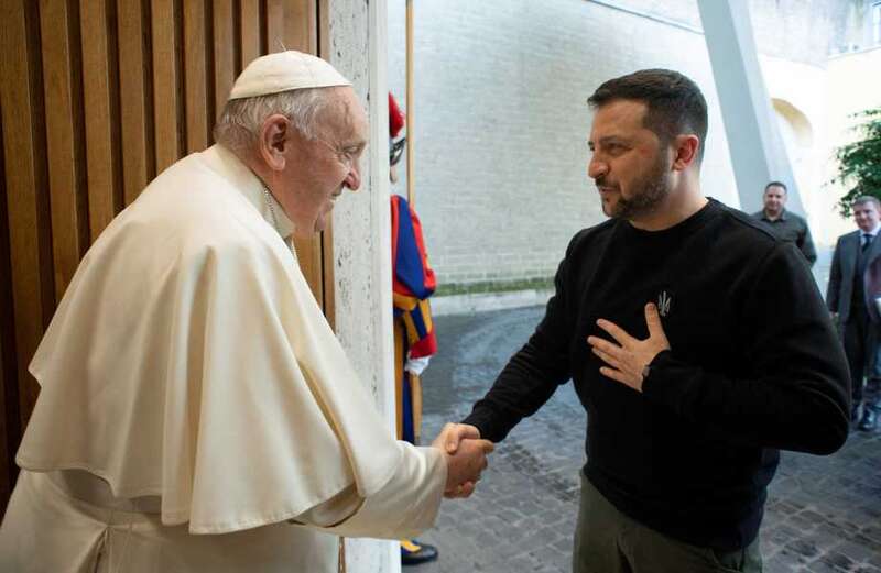 Ukraine President Zelensky greeted by Pope Francis after flying to Vatican