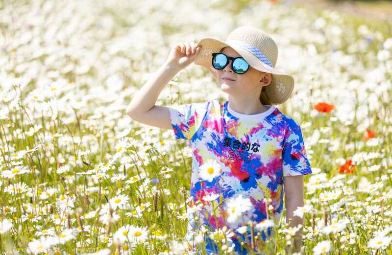 Summer starts to flower as Brits bask in 21C temperatures