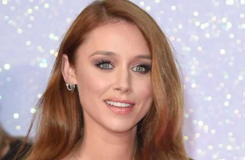 Una Healy sends pulses racing as she goes braless and shows off figure