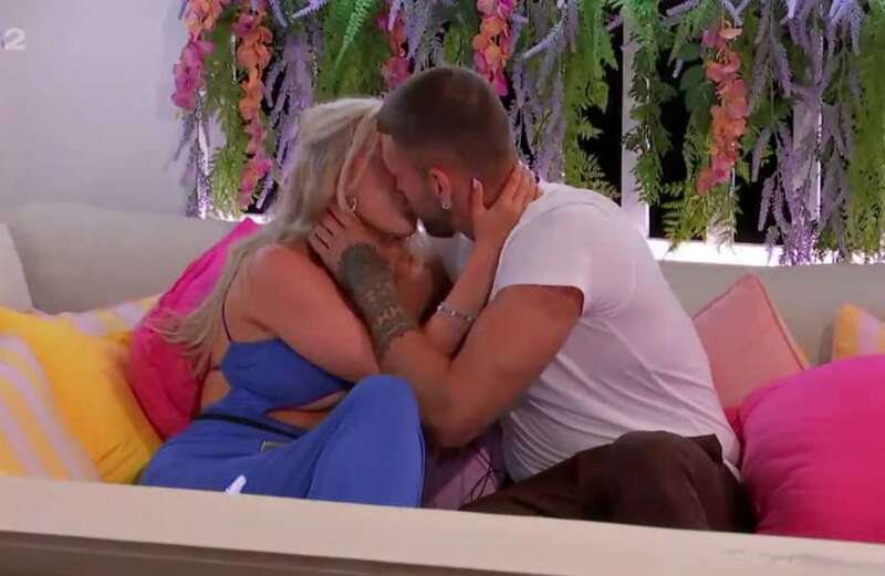 Love Island fans slam Molly's reaction after she snogs Zach in secret