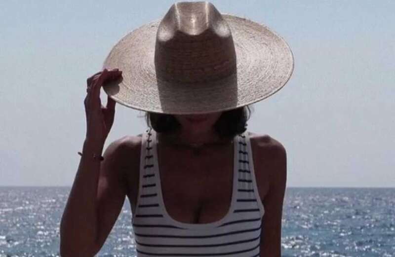 Martine McCutcheon looks slimmer than ever in a swimsuit on Italian holiday