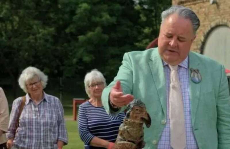 Antiques Roadshow viewers left shocked by value of 'ugly and haunted' ornament