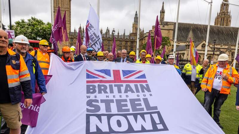 Steelworkers march on Parliament demanding help to save 