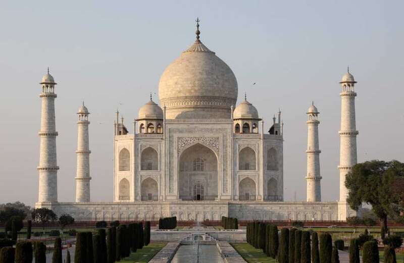 How to find where the Taj Mahal is located on Google Maps