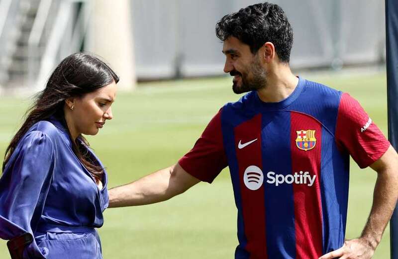 Ilkay Gundogan's Wag attends Barcelona unveiling in protective boot and crutches