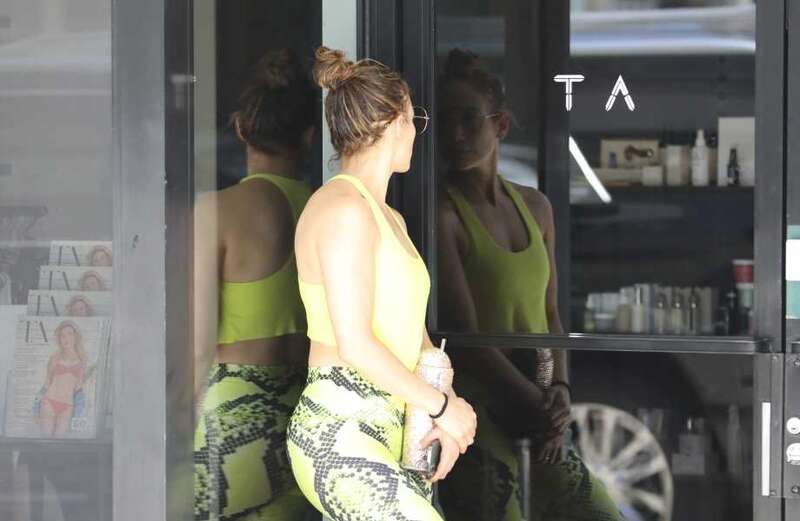 Jennifer Lopez, 53, looks furious after getting locked outside her gym