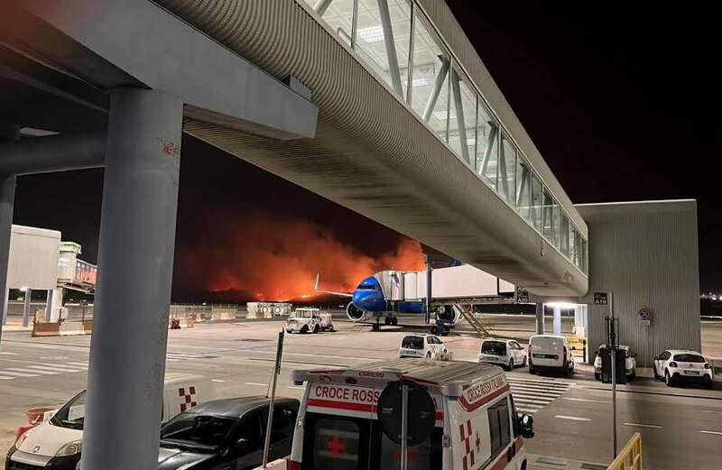 Travel advice explained as Sicily experiences wildfires