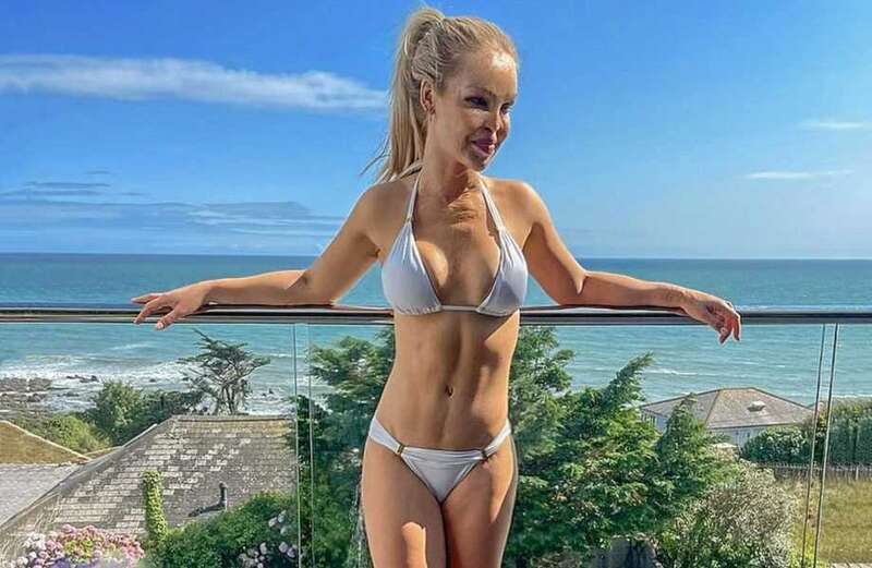 Katie Piper praised as 'a total fittie' as she strips off to bikini