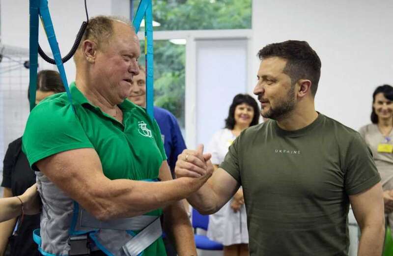 Zelensky visits wounded troops at military hospital in under-siege Odesa