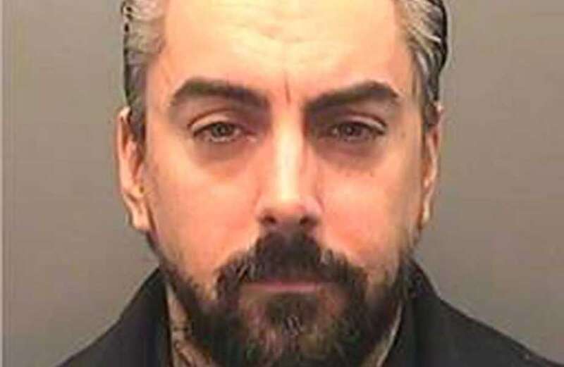 Lostprophets paedo Ian Watkins raced to hospital after being stabbed by lags